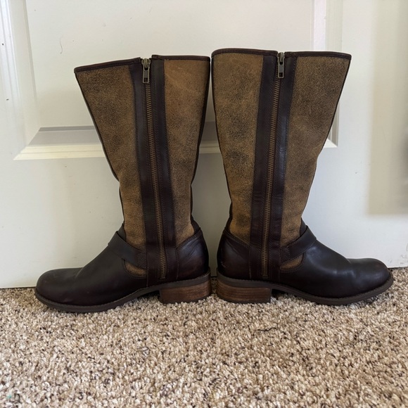 Ugg Chancery Boot - Picture 4 of 10